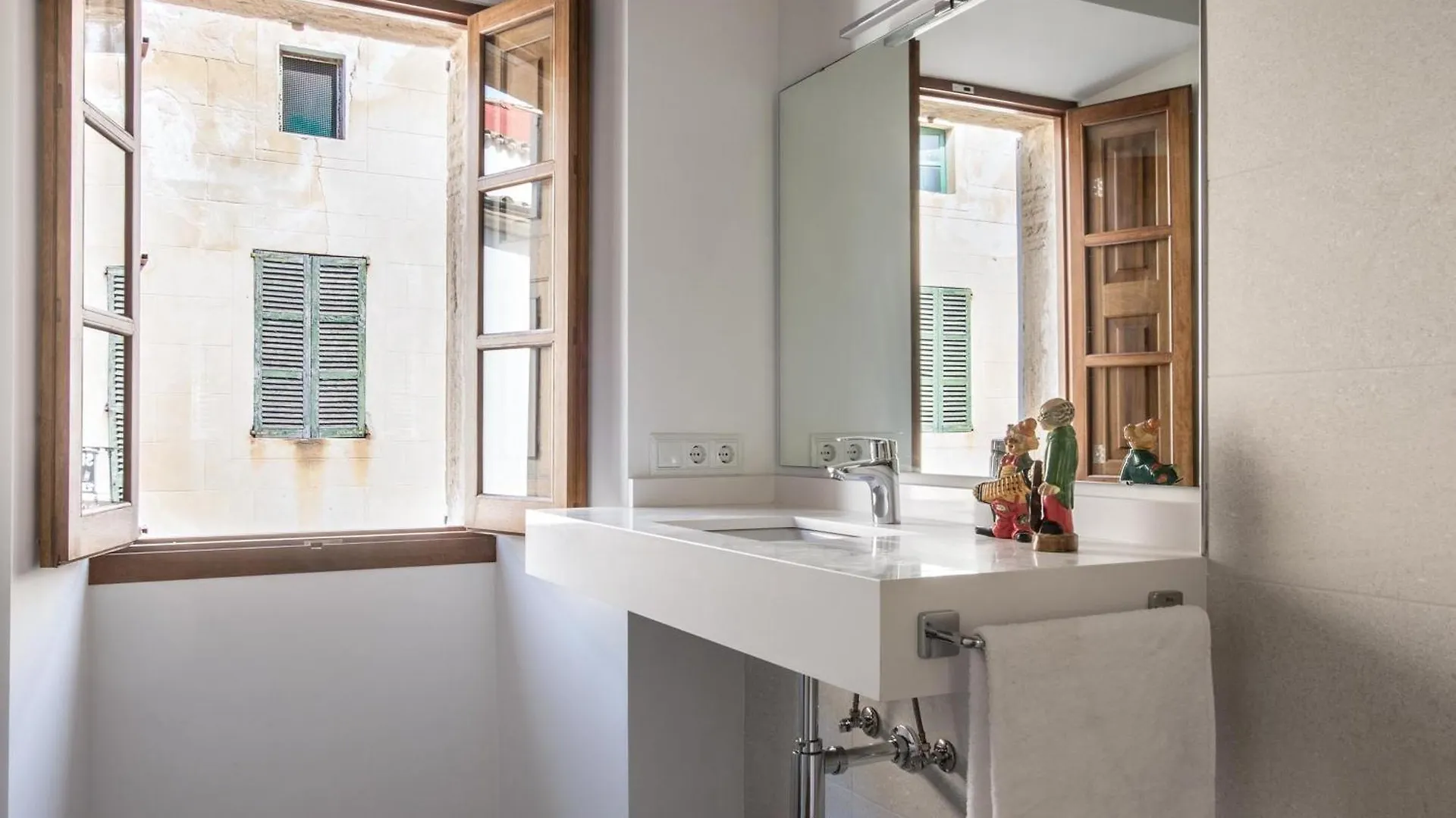 Villa Historic Pollensa Townhouse Casa Bugera 3 Bedrooms Private Pool Walking Distance To Centre Spain