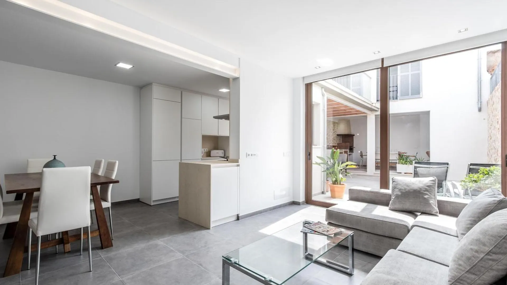 Historic Pollensa Townhouse Casa Bugera 3 Bedrooms Private Pool Walking Distance To Centre