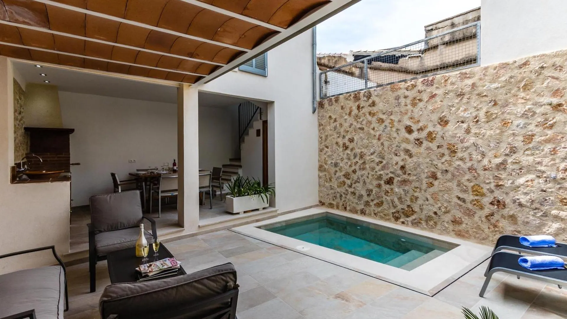 Historic Pollensa Townhouse Casa Bugera 3 Bedrooms Private Pool Walking Distance To Centre 0*, Pollenca